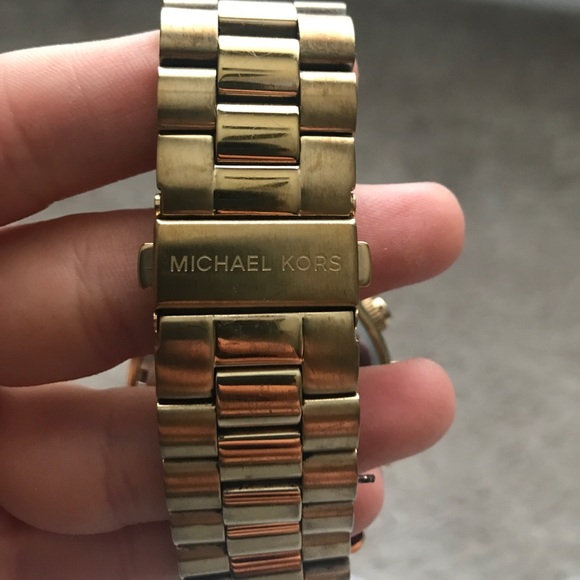 Watch - Picture 3 of 3